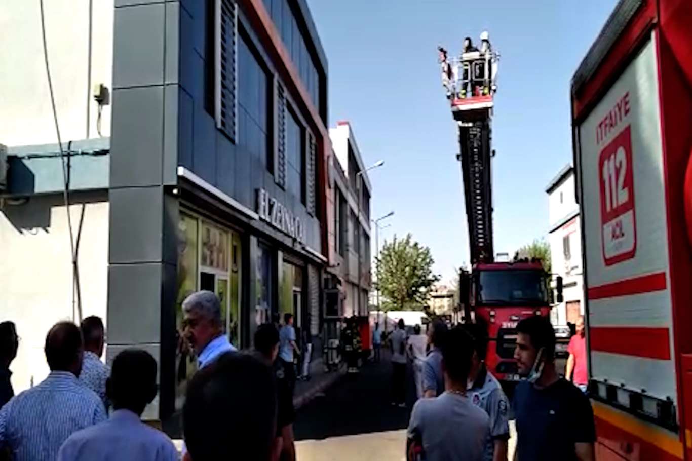 Diyarbakır Toptancılar Sitesi'nde yangın Diyarbakır Toptancılar Sitesi'nde yangın